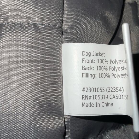 Animal Planet Reversible Puffer Vest Jacket Small Breeds Winter Fall Pets Comfy - Picture 6 of 8